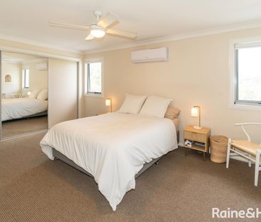 DELIGHTFUL TWO BEDROOM UNIT! - Photo 4