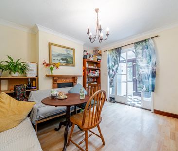 4 bedroom terraced house to rent - Photo 1