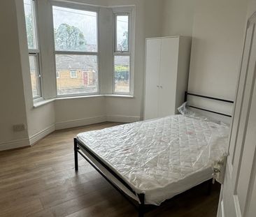 2 Bed Terraced House, Vittoria Street, CH41 - Photo 2