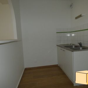 Location Appartement 1 pièce 32m² BELLEY 01300 - Photo 2