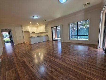 GREAT FAMILY HOME, GREAT LOCATION! - Photo 3