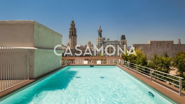 Luxurious 2 Bedroom Aparment with a View over Port Vell - Photo 1