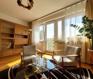 Mieszkanie 4 pokoje Stegny 63.7 m² – zdjęcie 2