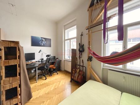 Gepflegte, WG-taugliche 4-Zimmer-Altbauwohnung in Zentraler Lage; Nähe Neue Technik - Photo 2