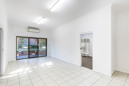 24 Fisher Avenue, Pennant Hills NSW 2120 - House For Rent | Domain - Photo 4