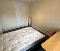 4 bedroom semi-detached house to rent - Photo 4