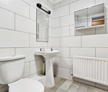 4 bedroom terraced house to rent - Photo 6