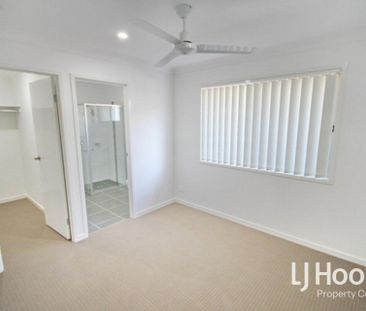 Modern Family Home in the Heart of Yarrabilba � Spacious, Stylish &... - Photo 3