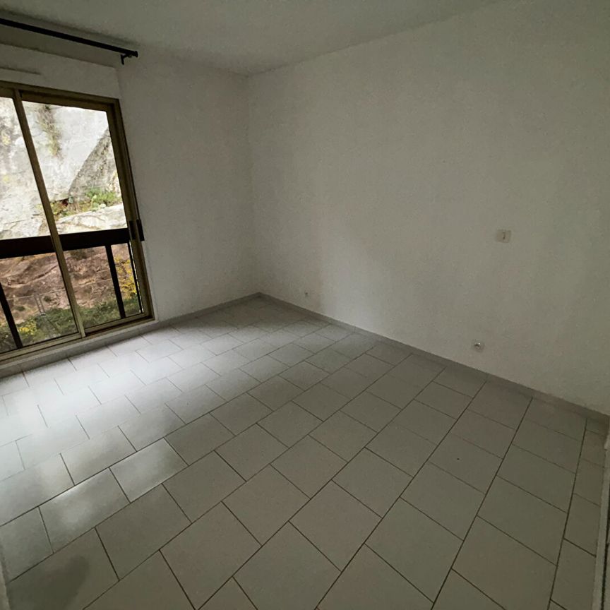 NIMES CIGALE - CONFORTABLE APPARTEMENT T3/4 82M2 AVEC 2 PARKINGS - PISCINE ET TENNIS, - Photo 1