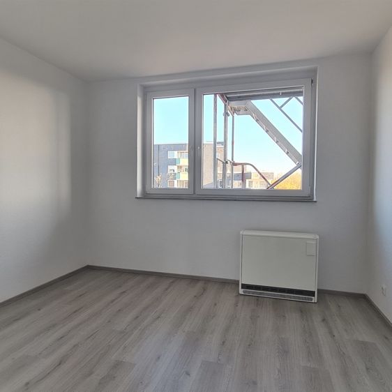 Komplett sanierte und sofort bezugsfertige 3,5 Zimmer Wohnung mit Balkon - Photo 1