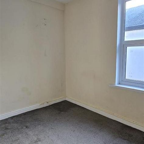 5 bedroom end of terrace house to rent - Photo 1