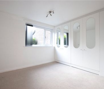 19, Adel Wood Grove, Leeds, West Yorkshire, LS16 8JJ - Photo 2