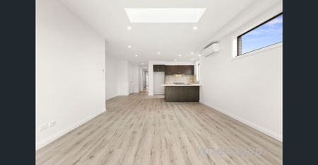 LUXURY BRAND NEW HOME IN DOVETON! - Photo 2