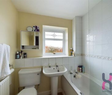 3 bedroom semi-detached house to rent - Photo 6