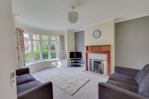 4 bedroom semi-detached house to rent - Photo 1