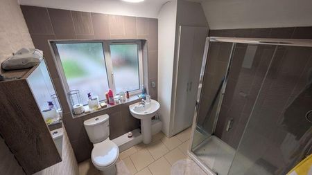 4 bedroom house to rent - Photo 3