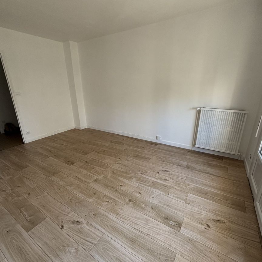 Location Appartement 3 pièces 58m² ROMANS SUR ISERE 26100 - Photo 1