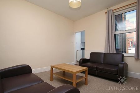 3 bedroom terraced house to rent - Photo 3