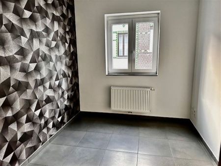 Appartement te huur met 2 slaapkamers te Leupegem. - Photo 2