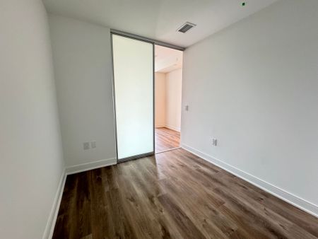 For Lease - 86 Dundas Street Unit# 1110, Mississauga, Ontario - Photo 4