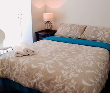 Studio with kichenette(Mini bar)-queen - Photo 2