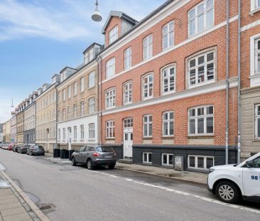 Indbydende lejlighed med altan i Vestbyen - Photo 6