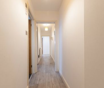 GROUND FLOOR FLAT Holdenhurst Rd SHELBOURNE CLOSE - Photo 6