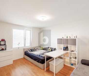 MODERN WITH A VIEW OF THE GREEN AREA - Photo 1