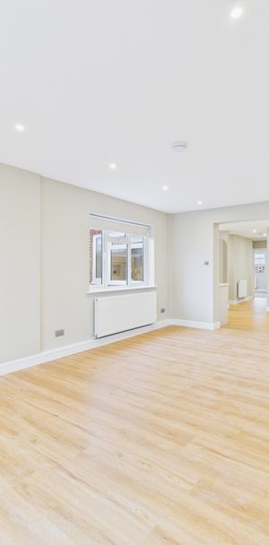 3 bed detached bungalow to rent in Clare Road, Prestwood, Great Missenden, Buckinghamshire, HP16 0NS - Photo 1