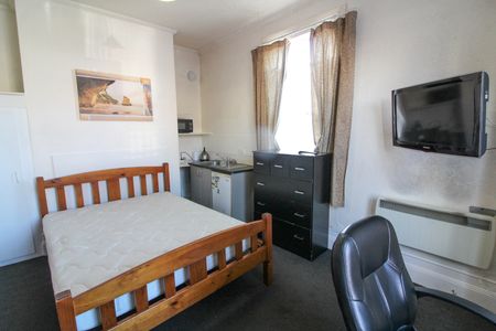 Room in Duncan Street - Photo 2