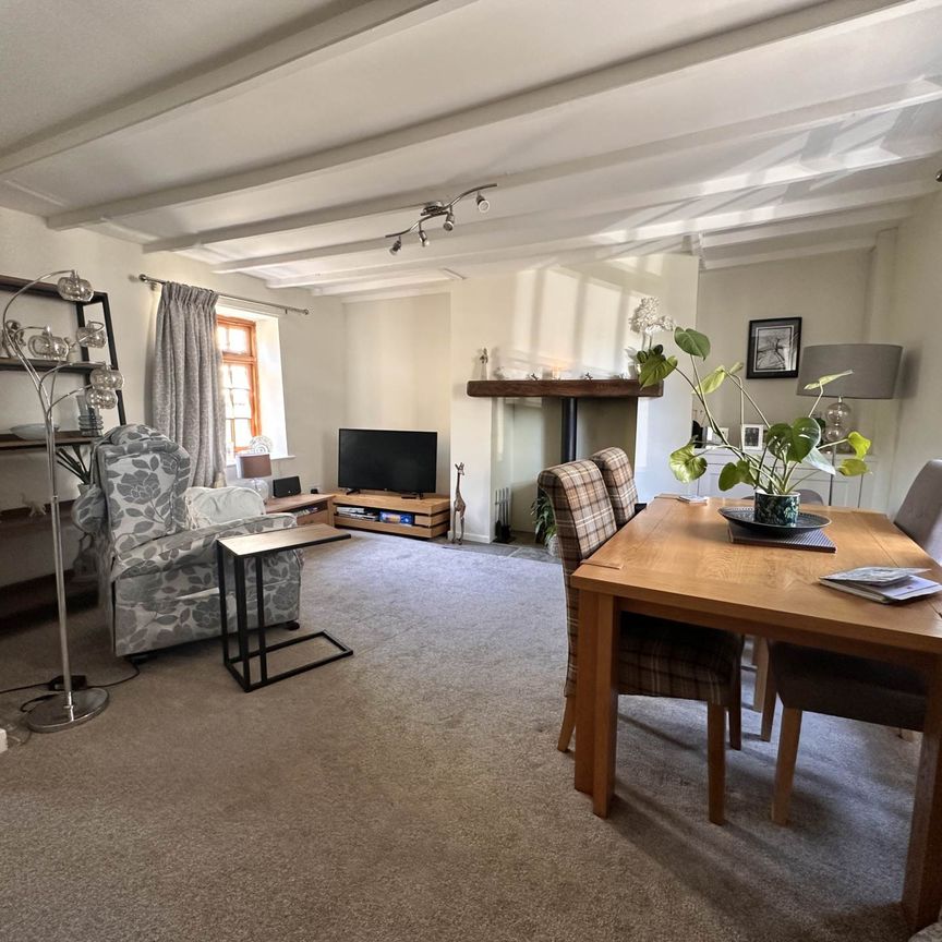 Price £1,050 pcm - Available Now - Unfurnished - Photo 1