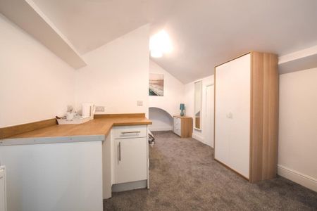 Upper Town Street - Photo 4