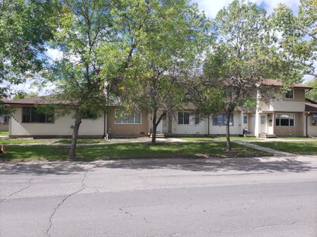 1366 BROWN ST 2 BEDROOM TOWNHOUSE - Photo 3