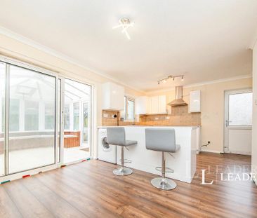 3 bedroom semi-detached house to rent - Photo 6