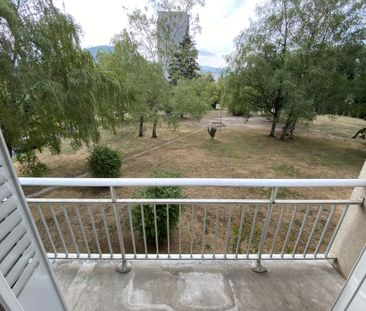 Location Appartement 2 pièces 38m² ST MARTIN D HERES 38400 - Photo 1