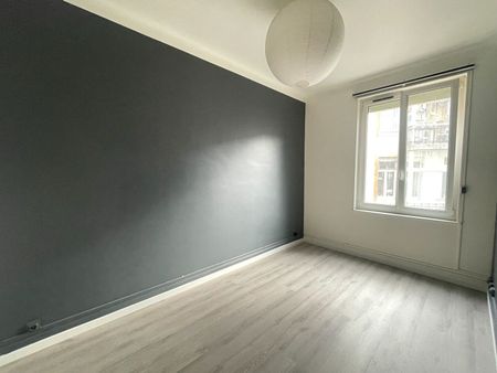 Location Appartement 5 pièces 104m² - Photo 5