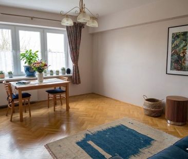 Przytulne i Słoneczne 2 Pokoje - Wawer - Фото 1