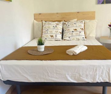 Room in a shared 5-bedroom apartment for rent in Benicalap - Photo 6