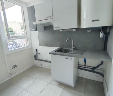 Location Appartement 4 pièces 80m² - Photo 4