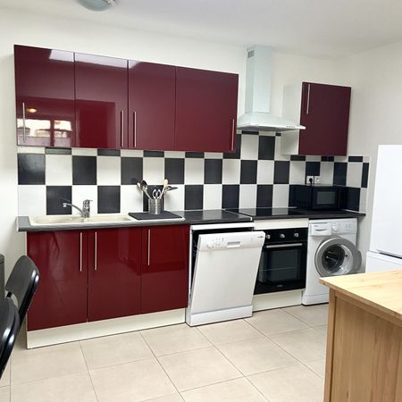 Location Appartement 3 pièces 68m² CROIX 59170 - Photo 3