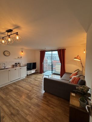 2 Bed Flat, Chapel Street, M3 - Photo 1