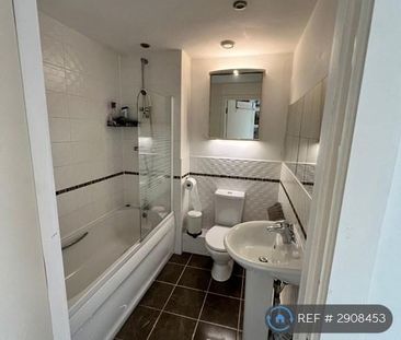 2 bedroom flat to rent - Photo 6