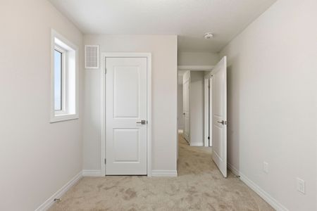 For Lease - 660 Colborne Street Unit# 49, Brantford, Ontario - Photo 4