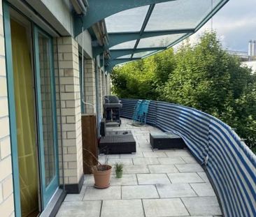 Lichtdurchflutete Wohnung mit grossem Balkon - Foto 5