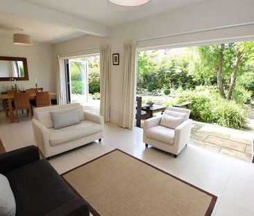 Faris Lane, Woodham, Addlestone, Surrey, KT15 - Photo 3