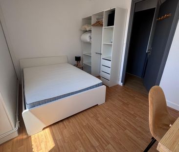 Location Appartement 5 pièces 116m² LORIENT 56100 - Photo 4