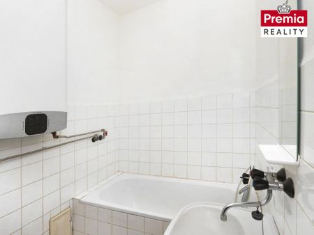 Pronájem bytu 1+1 52 m2 - Fotografie 5