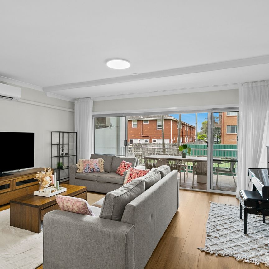 2/73 Campbell Street, Wollongong - Photo 1