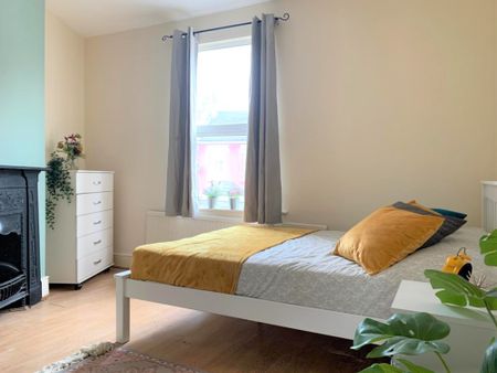 🏡 HMO Property in Tottenham, N17 🏡 Room 5 - Photo 3