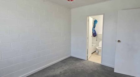 Cozy 1 Bedroom Flat in a quiet area - Photo 4